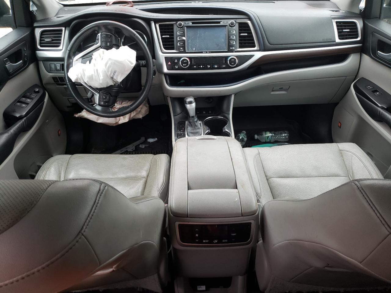 2014 Toyota Highlander - Image 8
