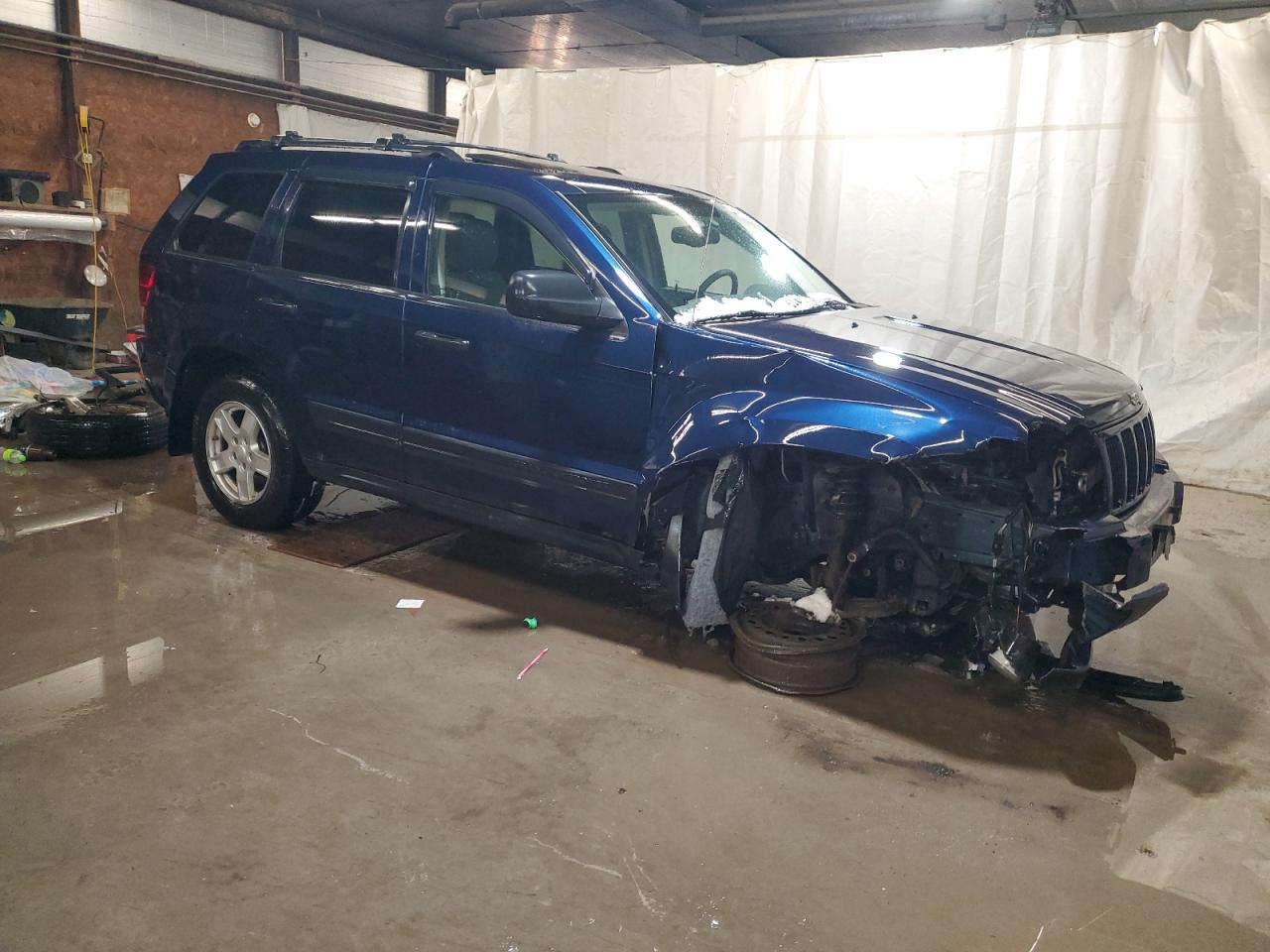 2005 Jeep Grand Cherokee - Image 4