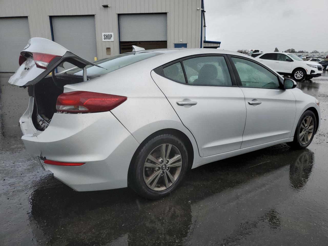 2018 Hyundai Elantra - Image 3