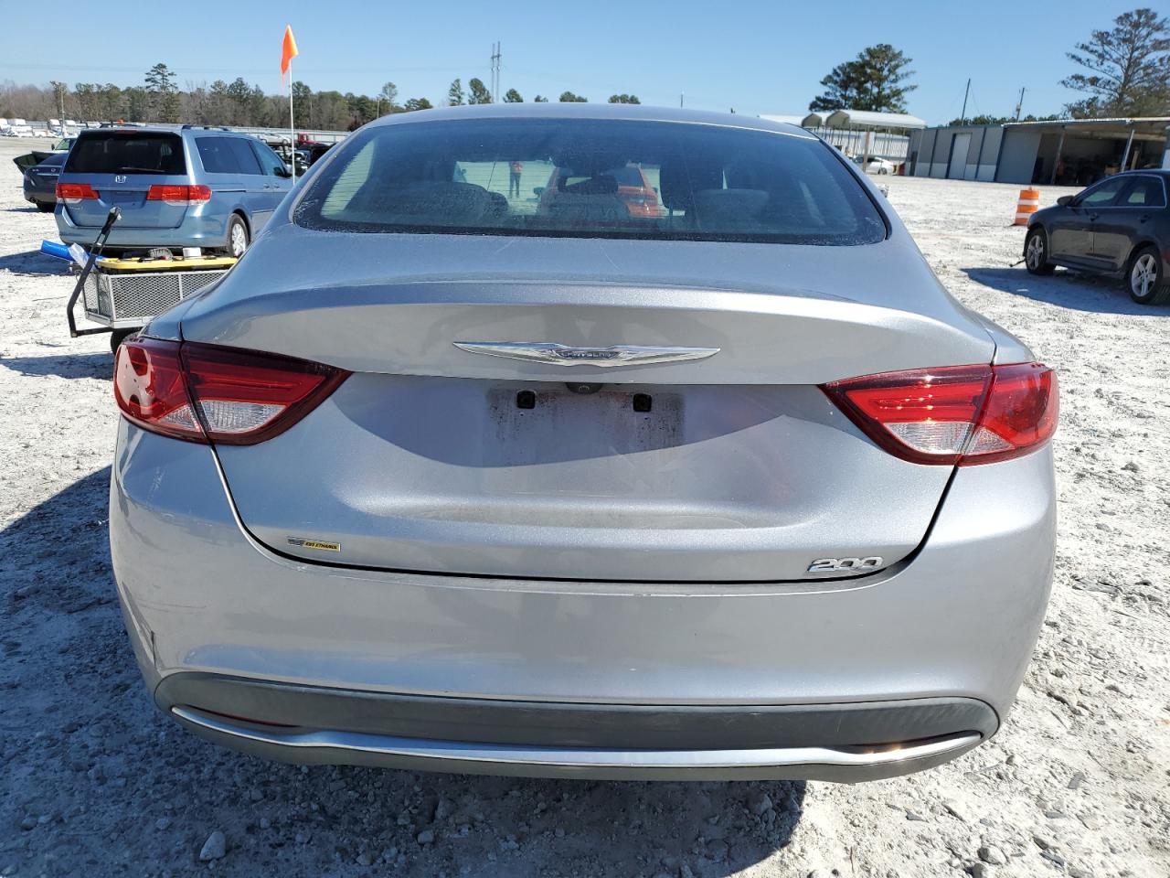 2016 Chrysler 200 - Image 6
