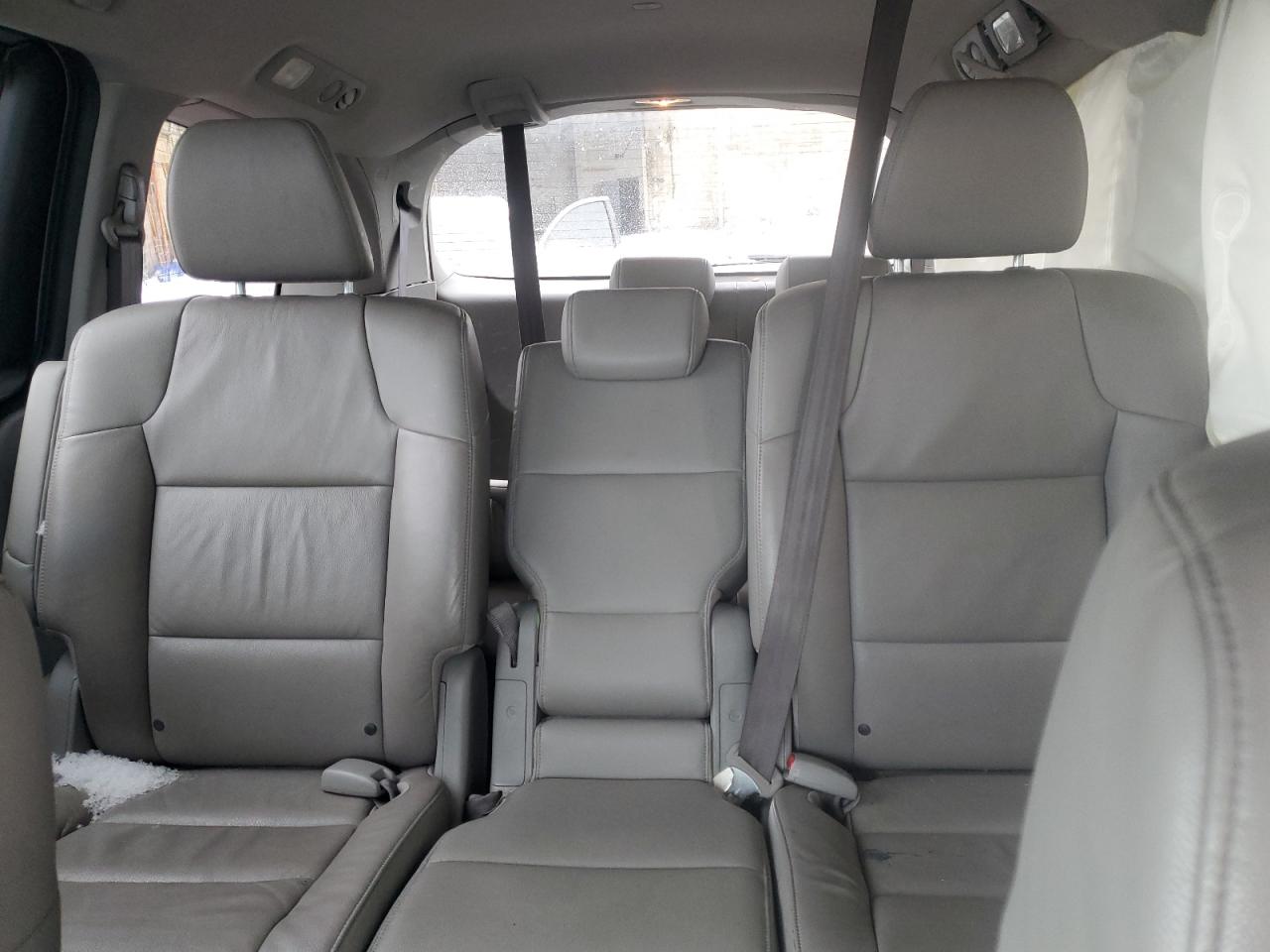 2012 Honda Odyssey - Image 10