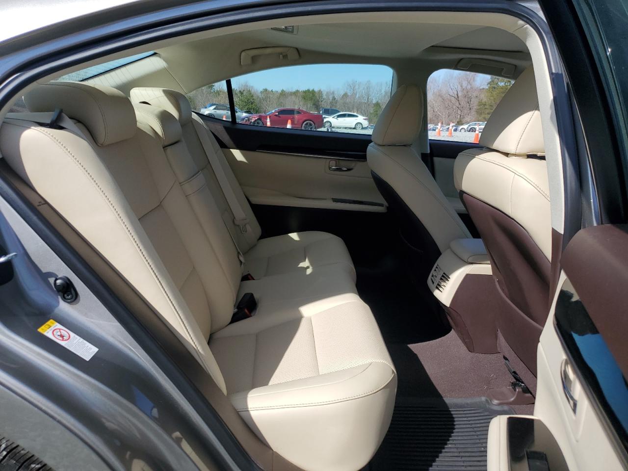 2018 Lexus ES - Image 10