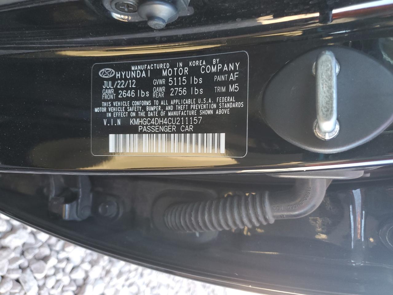 2012 Hyundai Genesis - Image 14