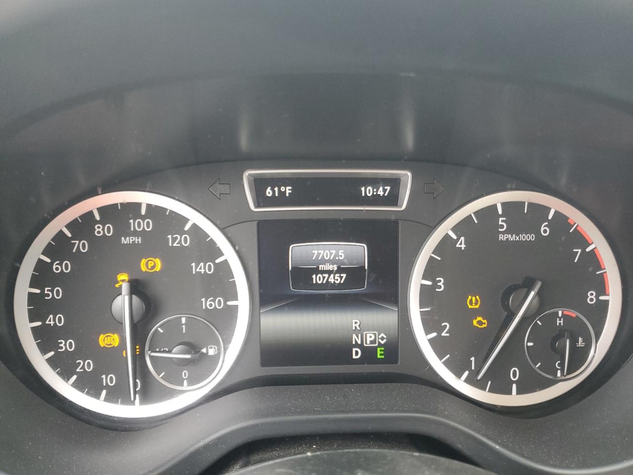 2017 Infiniti QX30 - Image 9