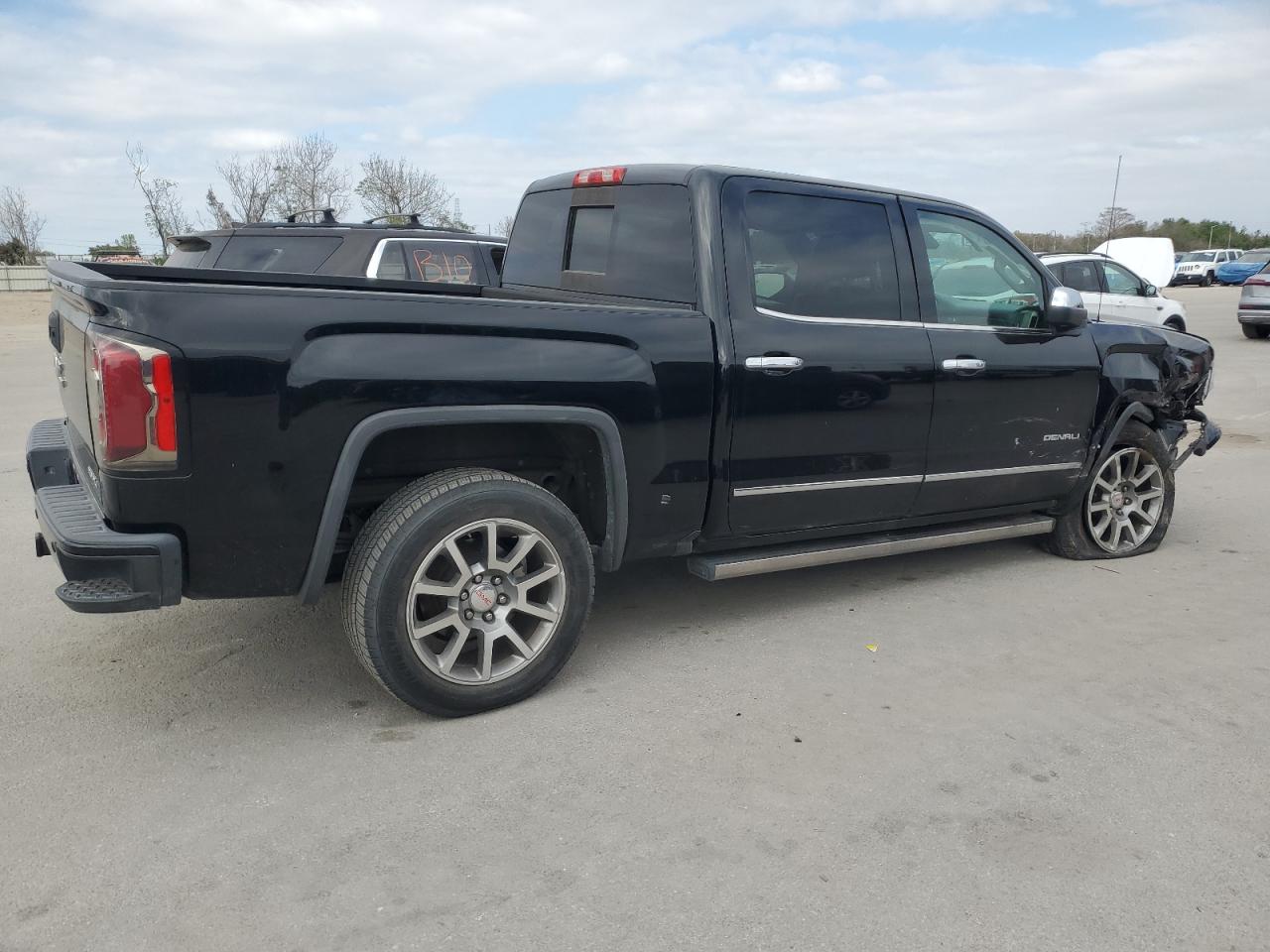 2016 GMC Sierra - Image 3