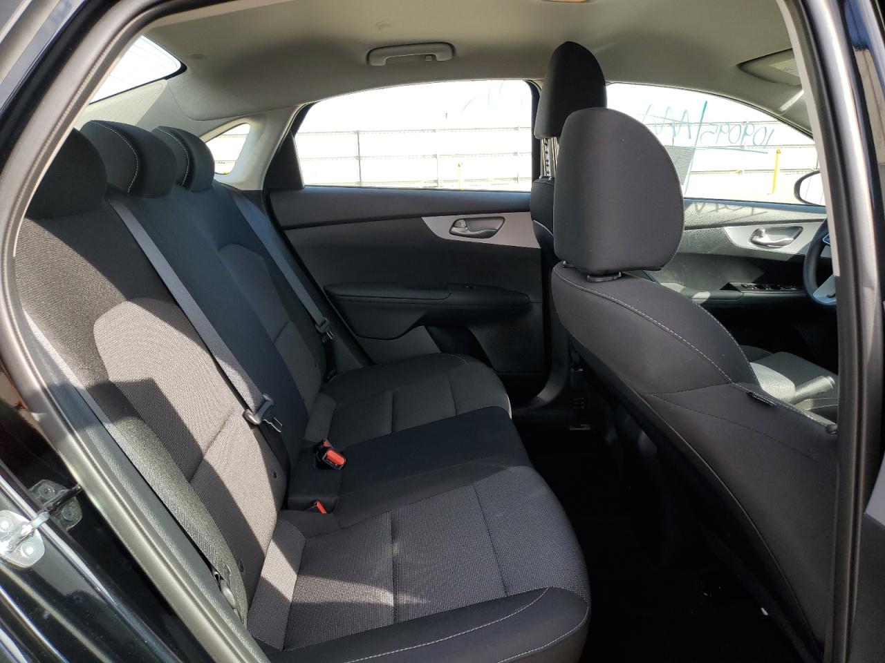 2024 Kia Forte - Image 10