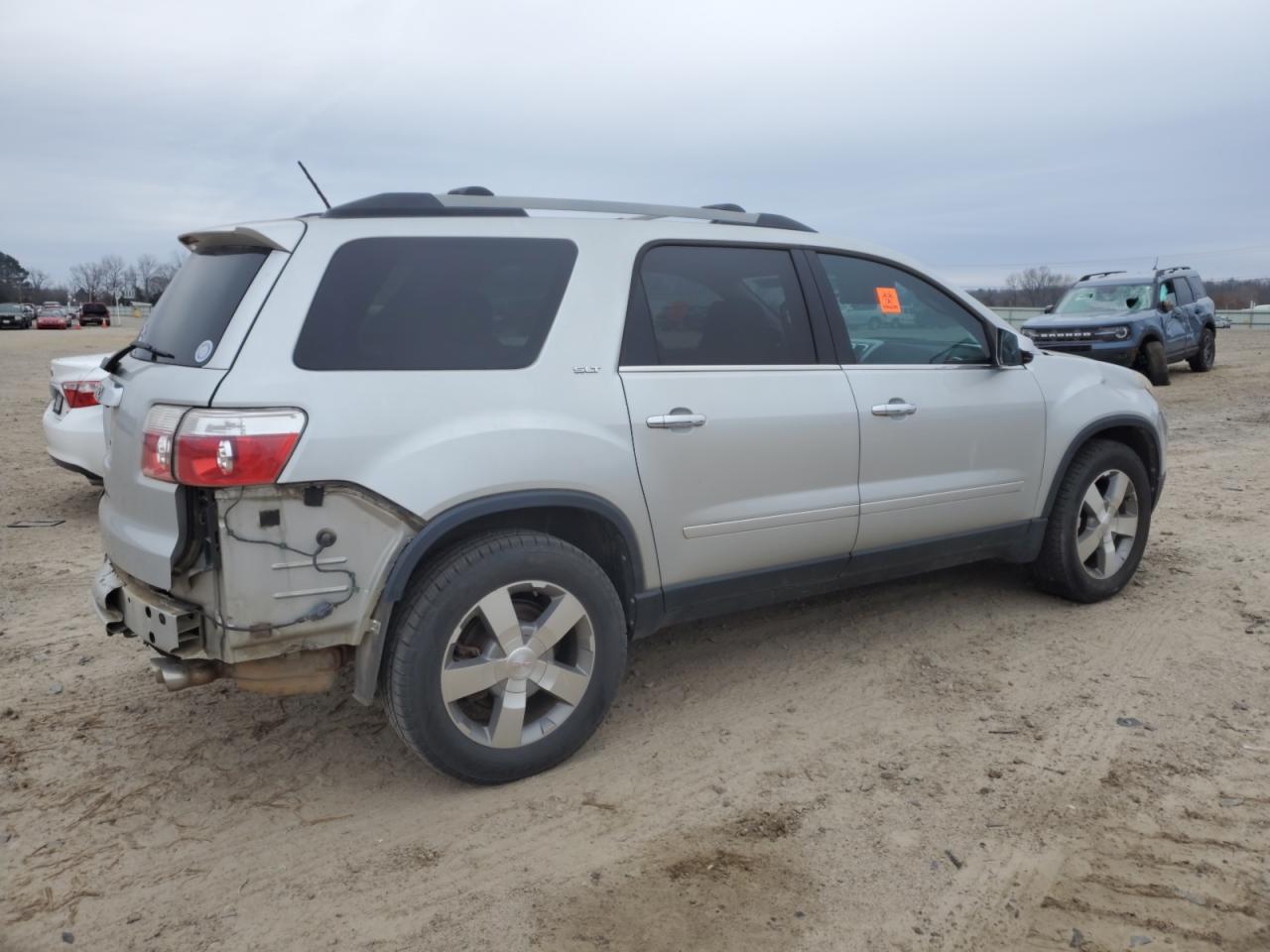 2011 GMC Acadia - Image 3