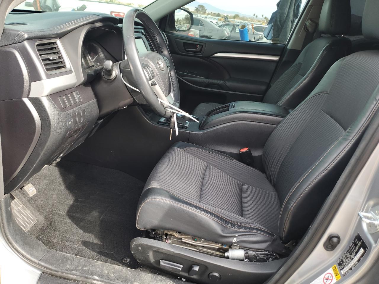2015 Toyota Highlander - Image 7