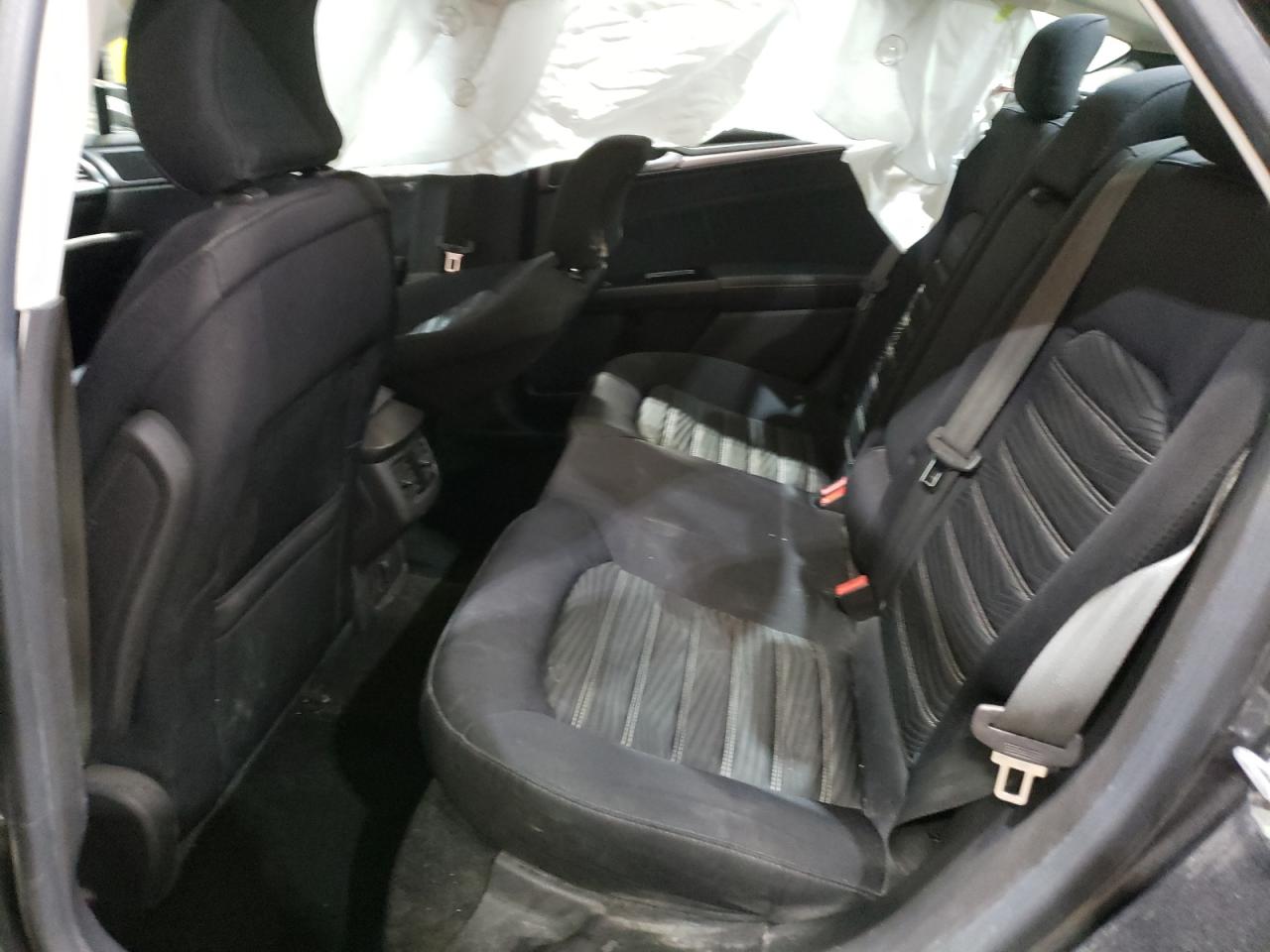 2016 Ford Fusion - Image 10
