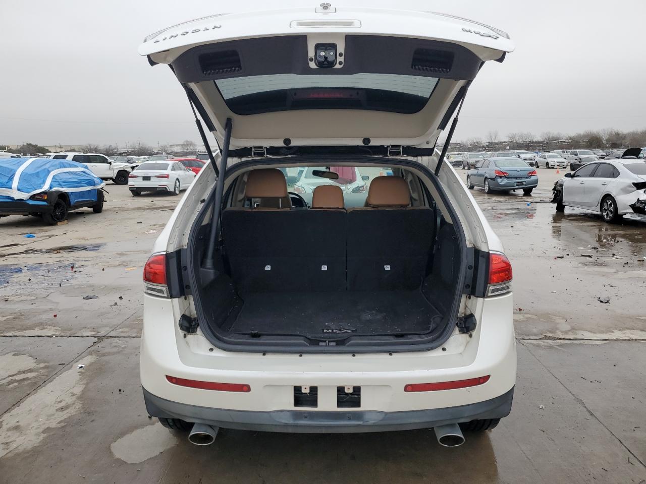 2011 Lincoln MKX - Image 6