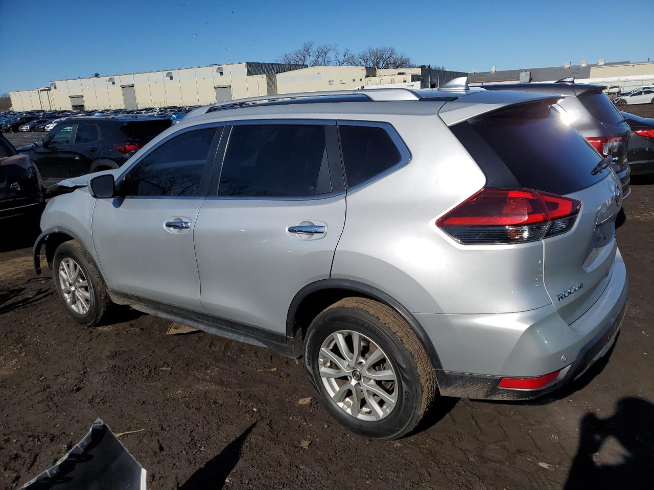 2020 Nissan Rogue - Image 2