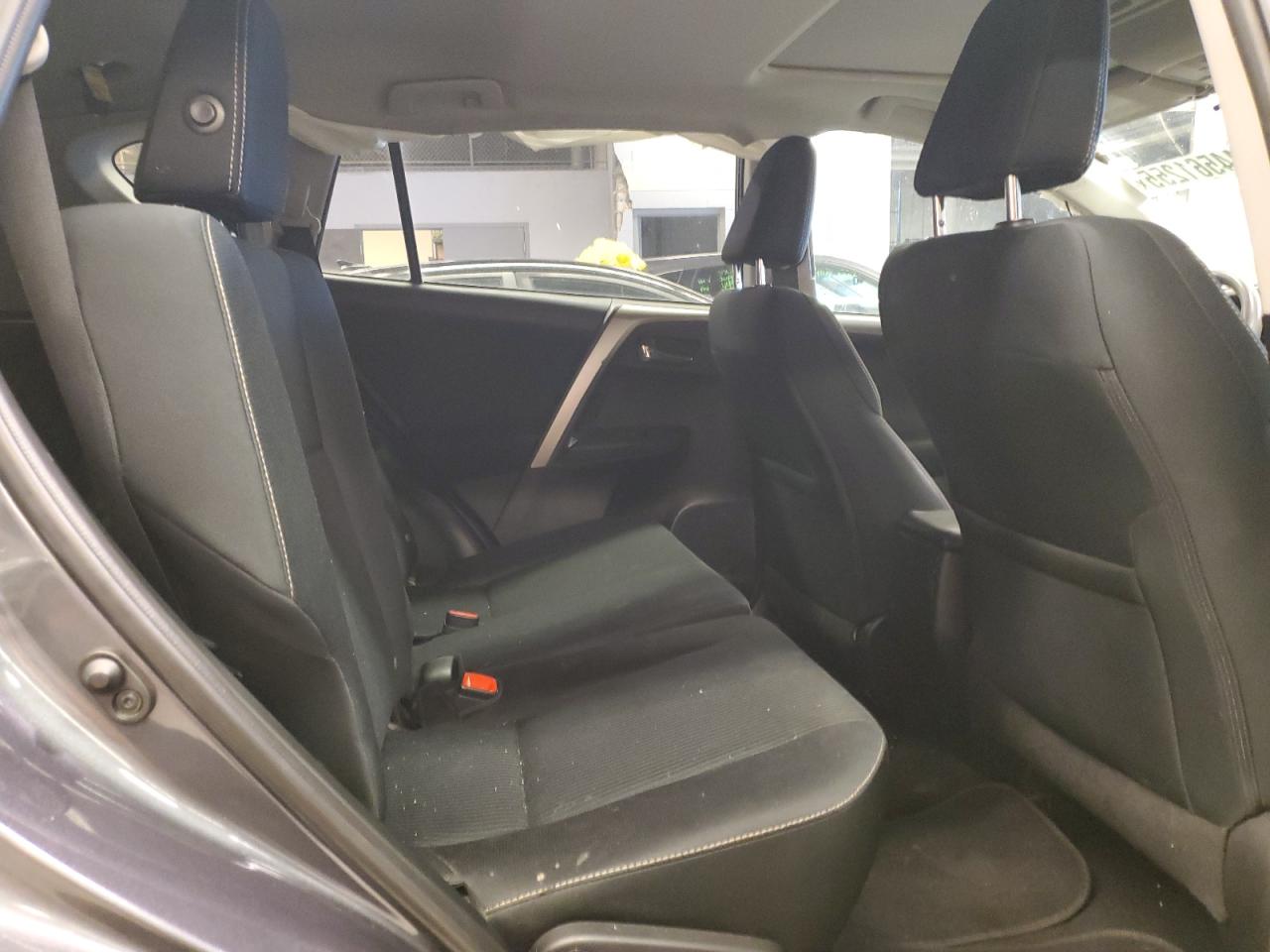 2014 Toyota RAV 4 - Image 10