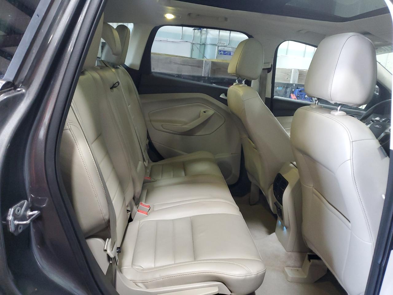 2015 Ford Escape - Image 11