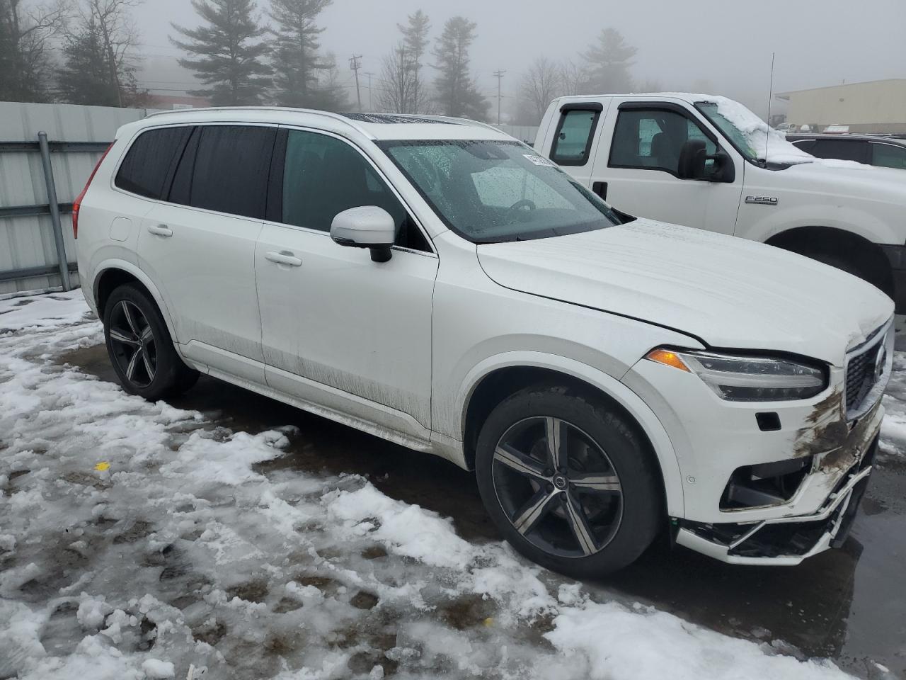 2016 Volvo XC90 - Image 4