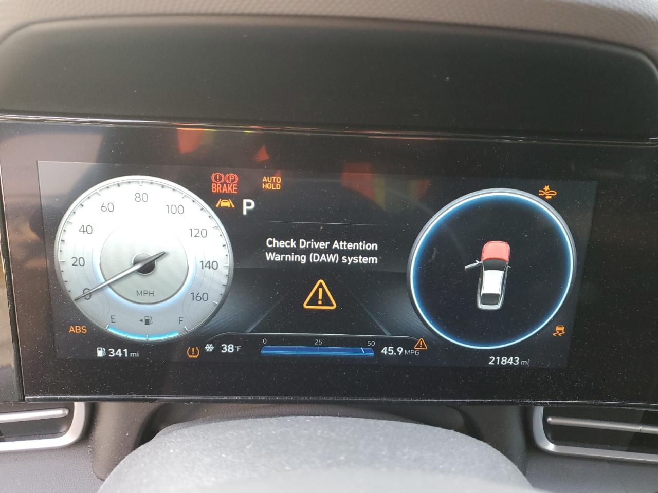 2023 Hyundai Elantra - Image 9