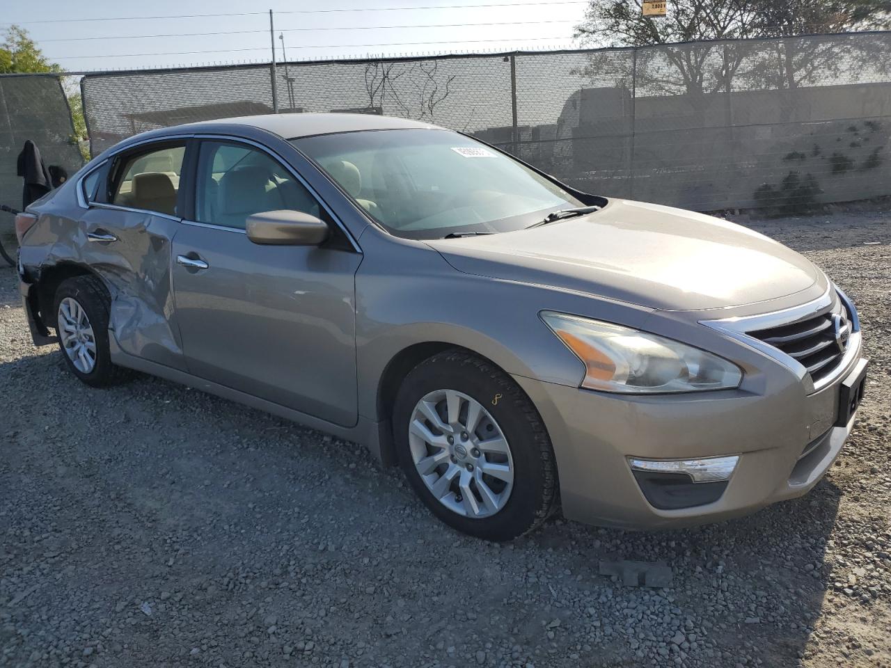 2015 Nissan Altima - Image 4