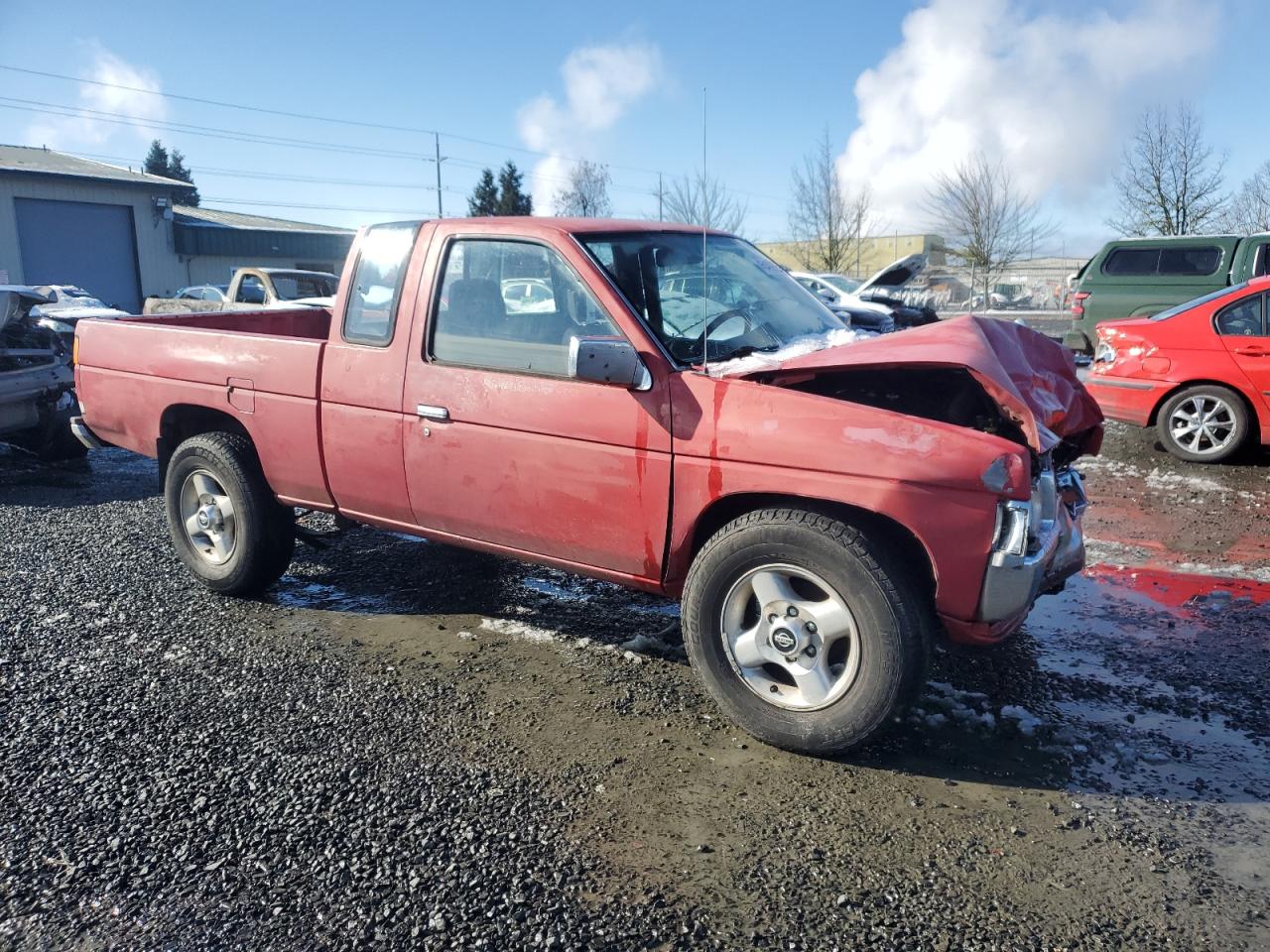1994 Nissan Titan - Image 4