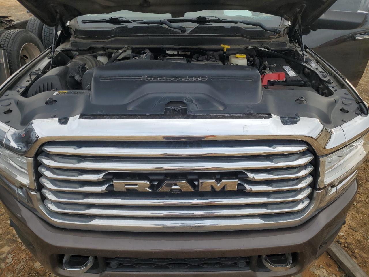 2019 RAM 3500 - Image 11