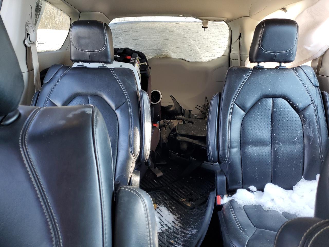 2021 Chrysler Voyager - Image 10