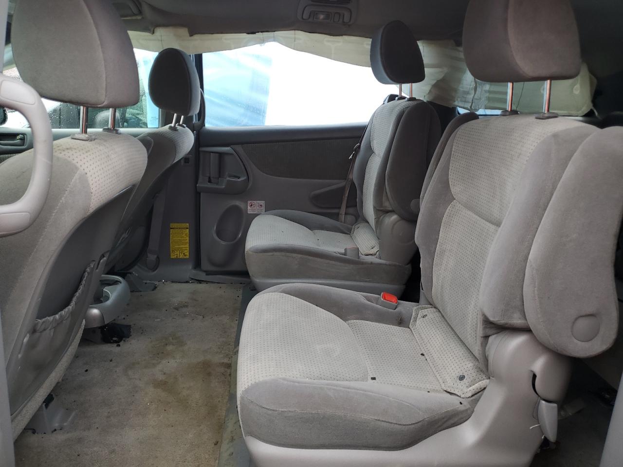 2009 Toyota Sienna - Image 10