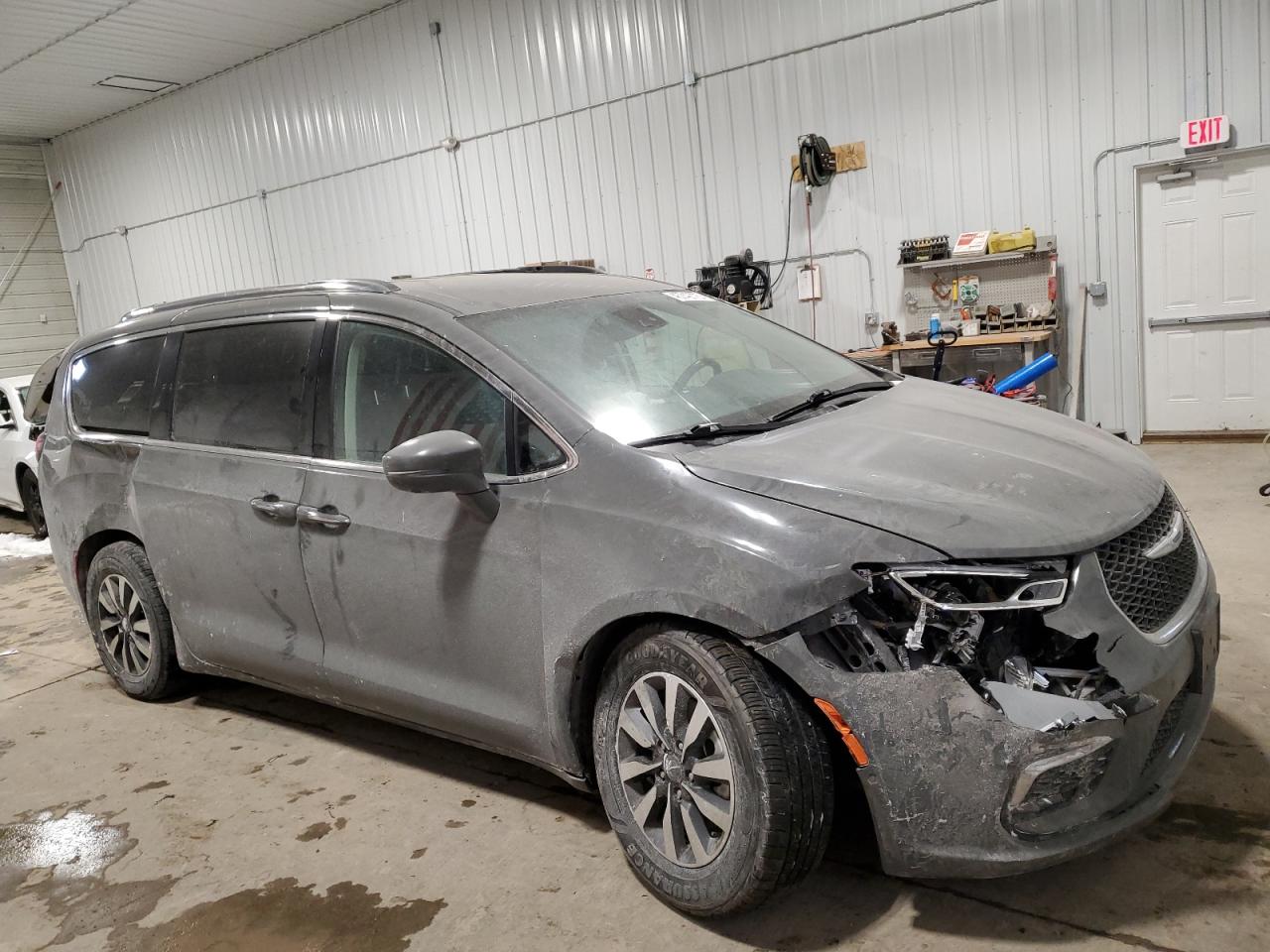 2021 Chrysler Pacifica - Image 4