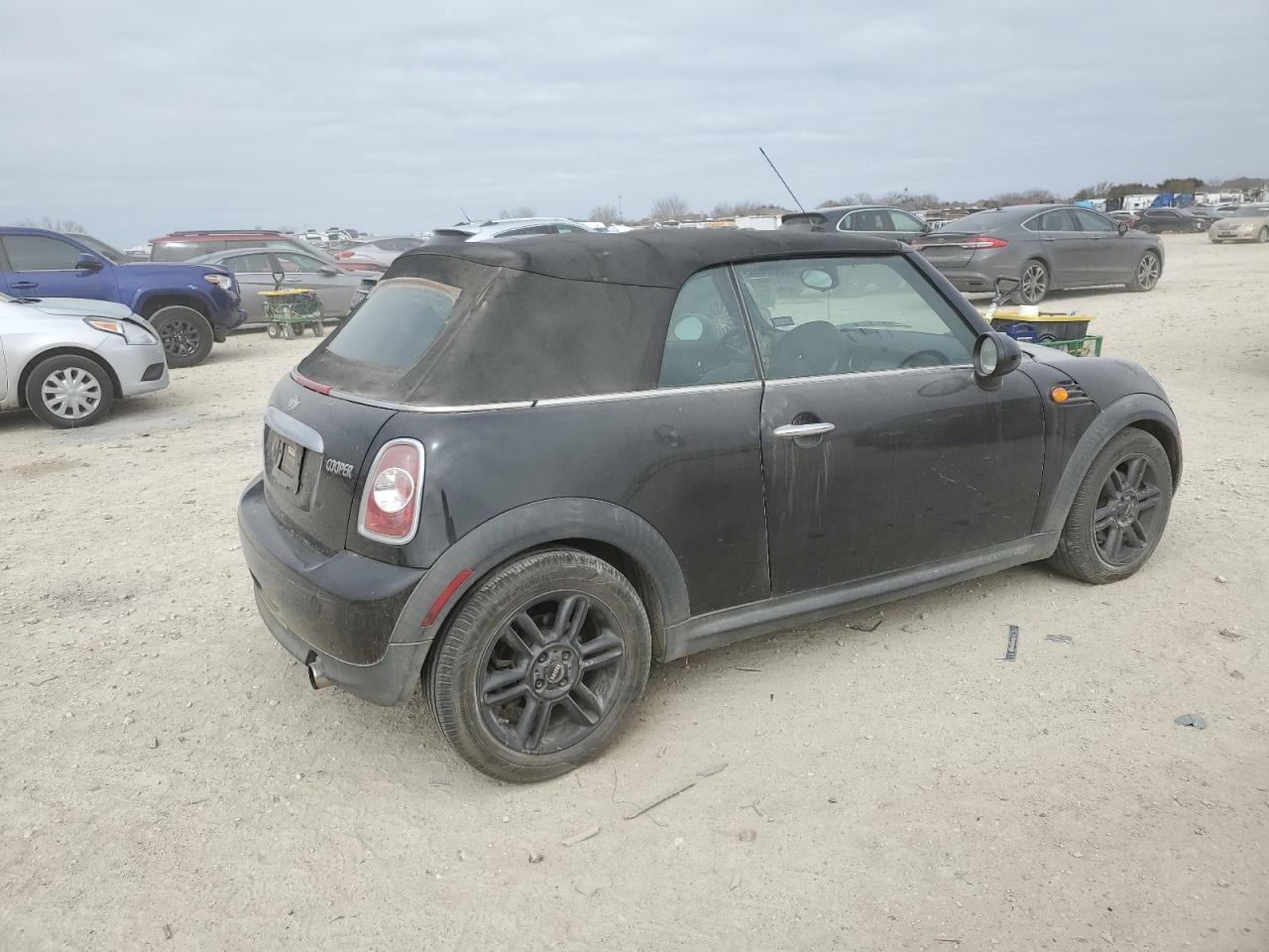2011 MINI Cooper - Image 3