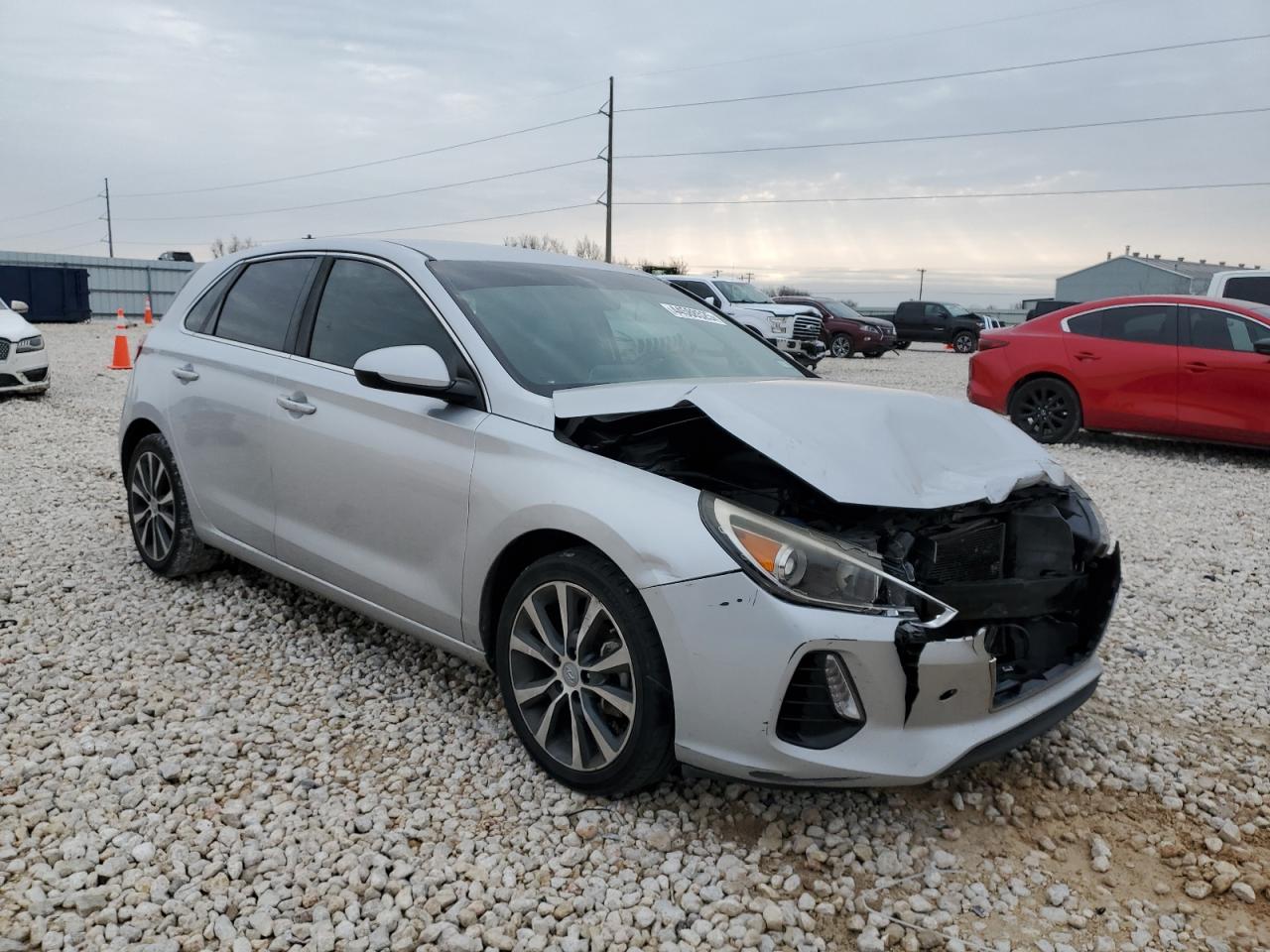 2018 Hyundai Elantra - Image 4