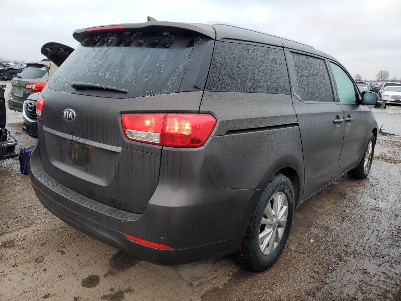 2017 Kia Sedona - Image 3