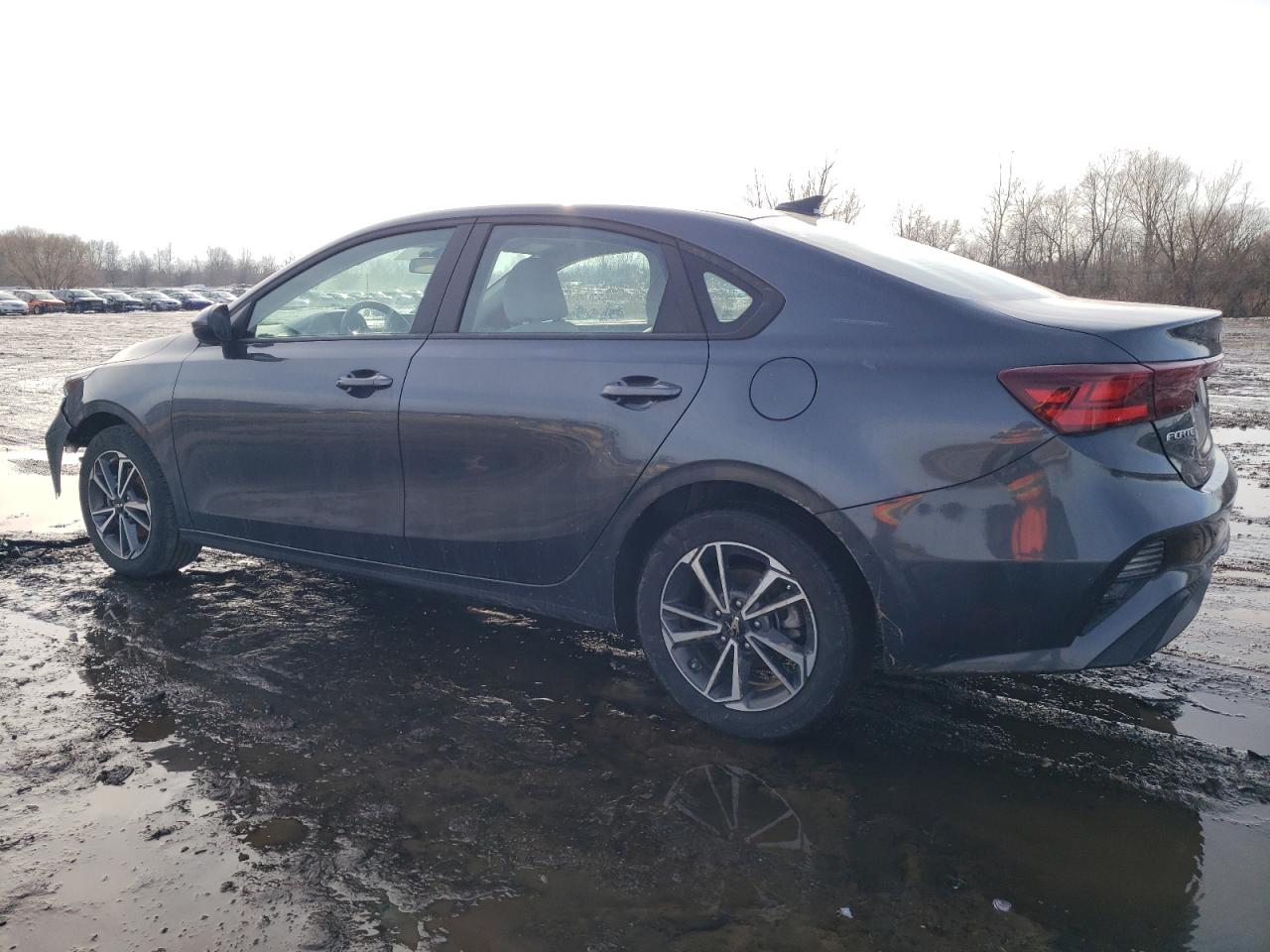 2022 Kia Forte - Image 2