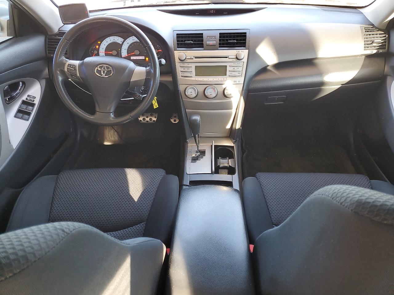 2011 Toyota Camry - Image 8