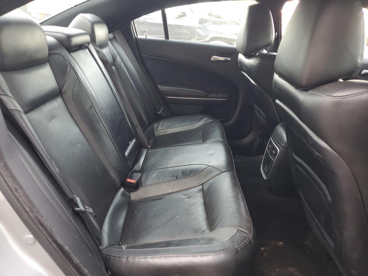 2020 Dodge Charger - Image 10