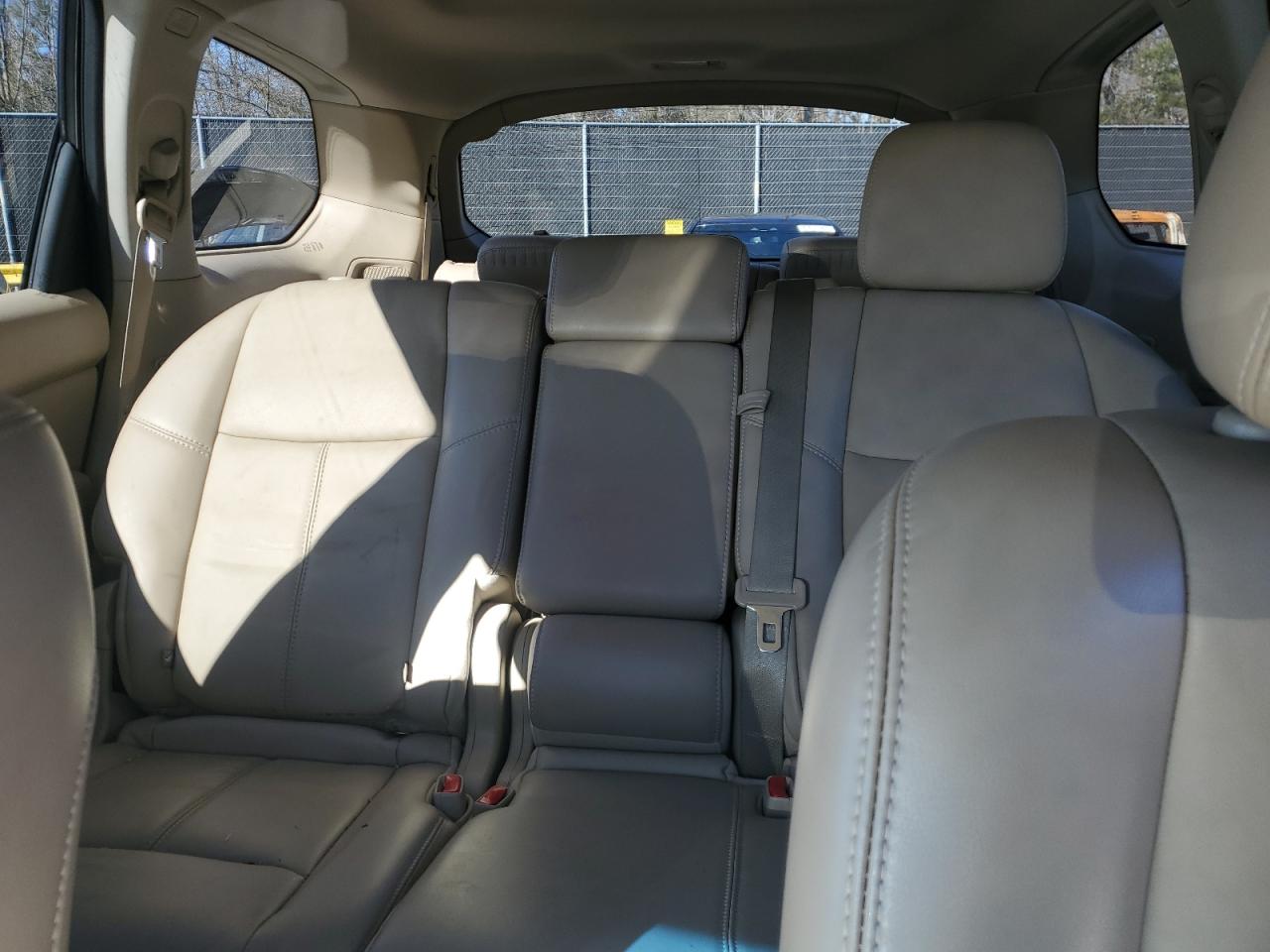 2015 Nissan Pathfinder - Image 10