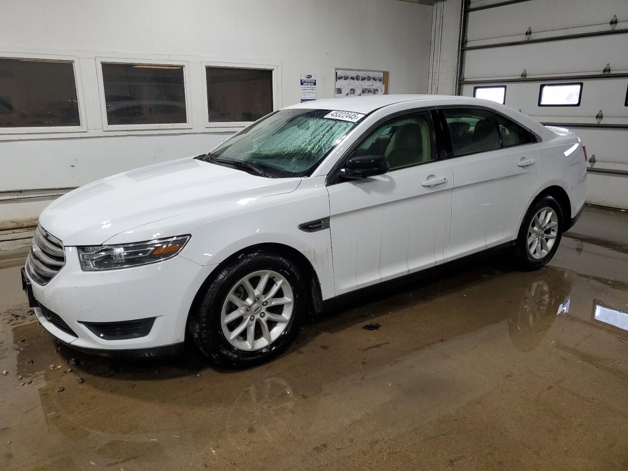 2014 Ford Taurus Se for Sale in Blaine, MN - Side