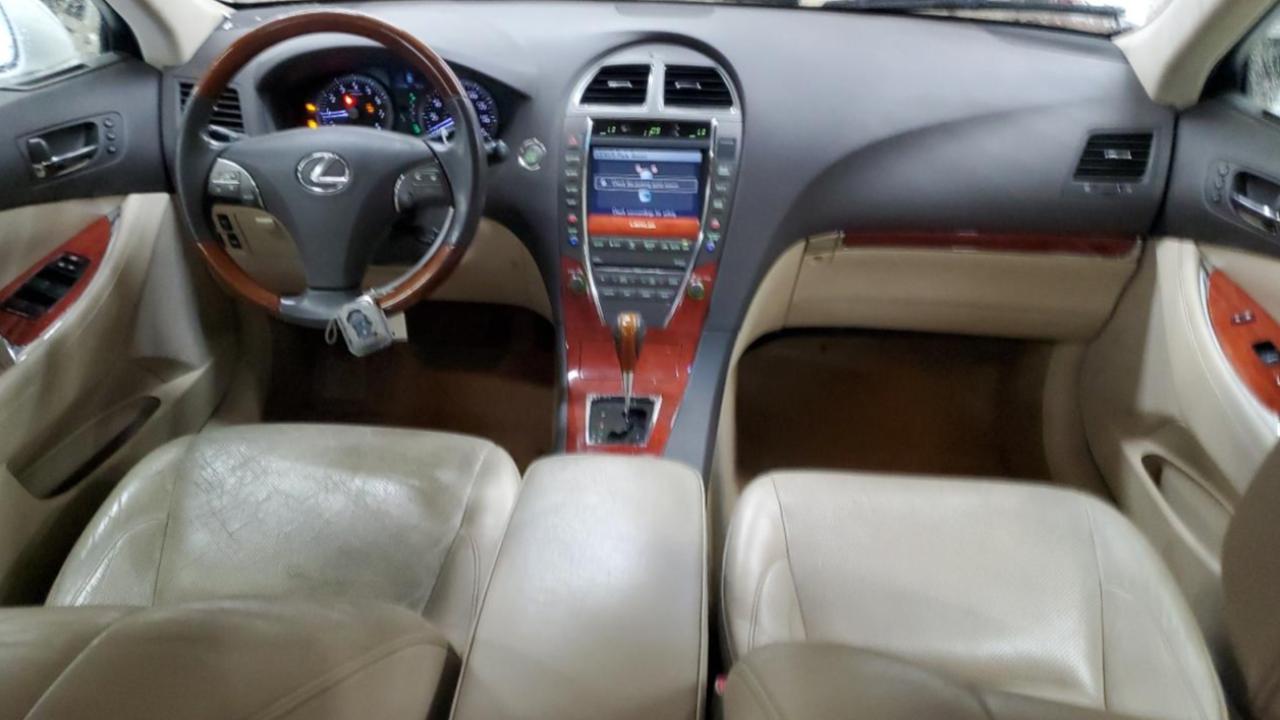 2012 Lexus ES - Image 8