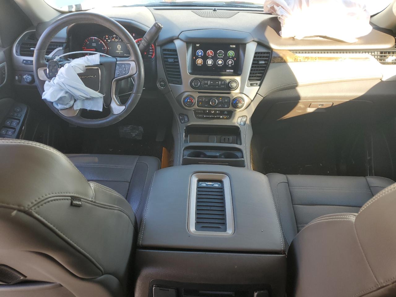 2016 GMC Yukon - Image 8
