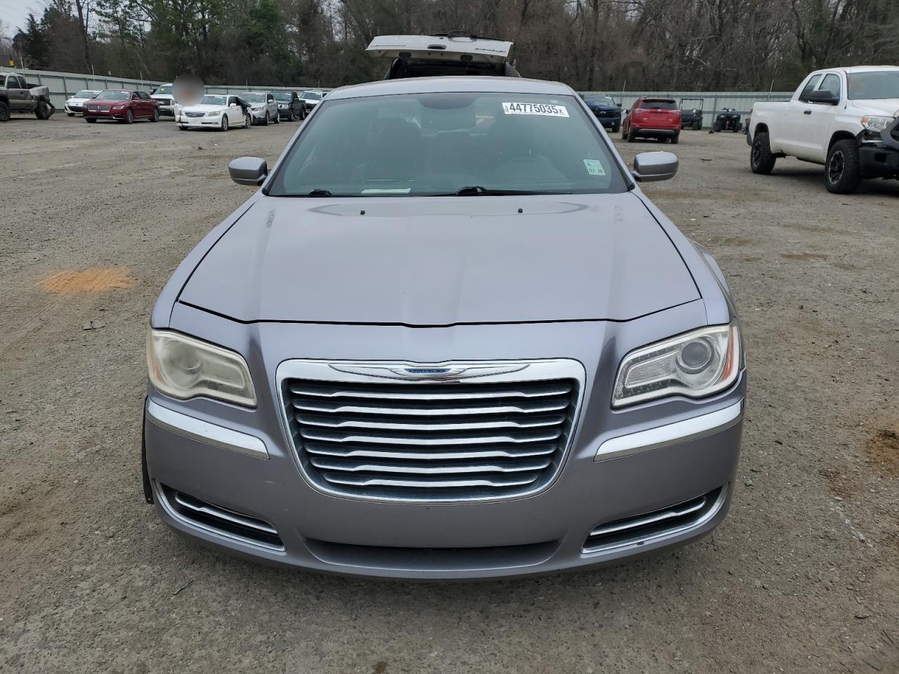 2014 Chrysler 300 - Image 5