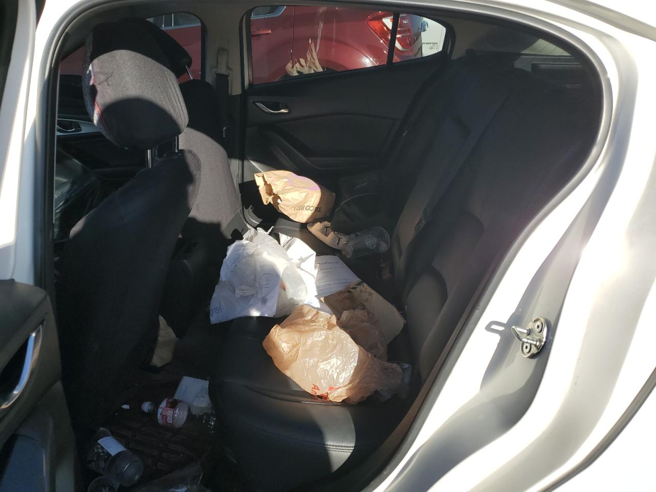 2018 Mazda 3 - Image 11