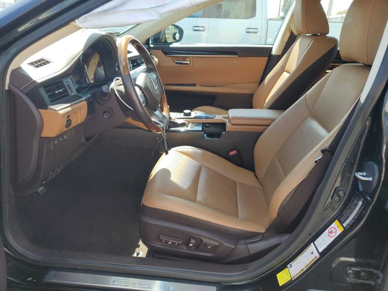 2018 Lexus ES - Image 7