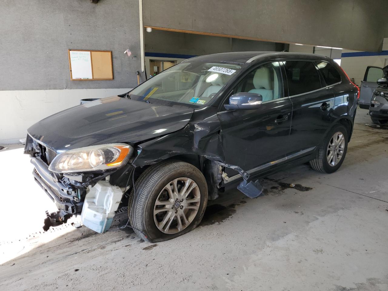 2015 Volvo XC60 - Image 1