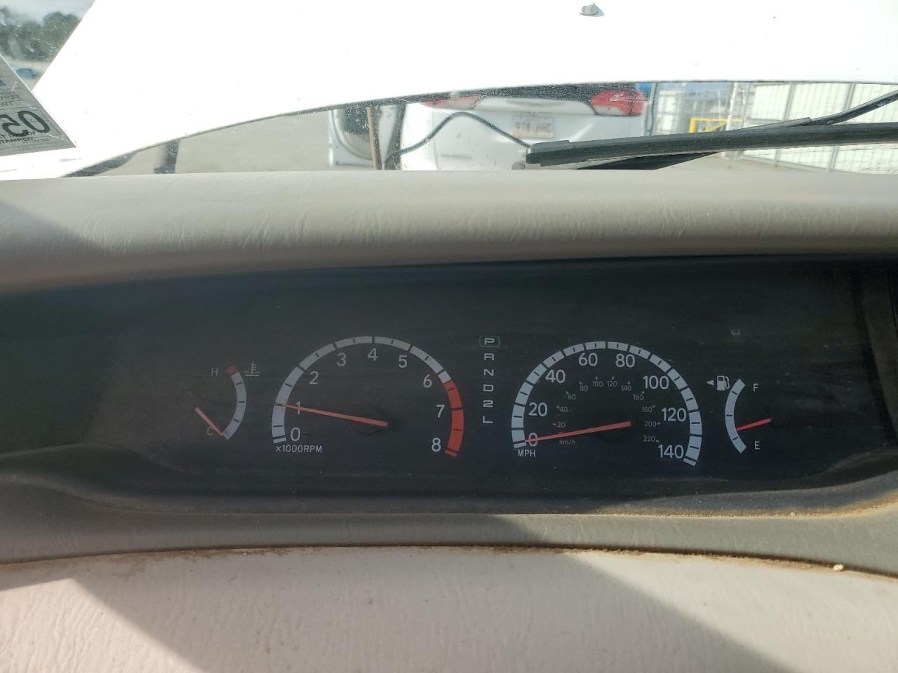 2001 Toyota Avalon - Image 9