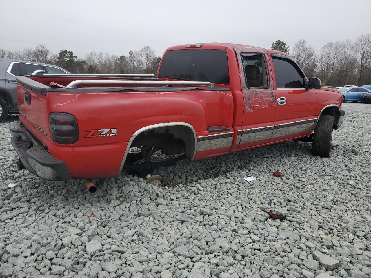 2004 Chevrolet Silverado - Image 3