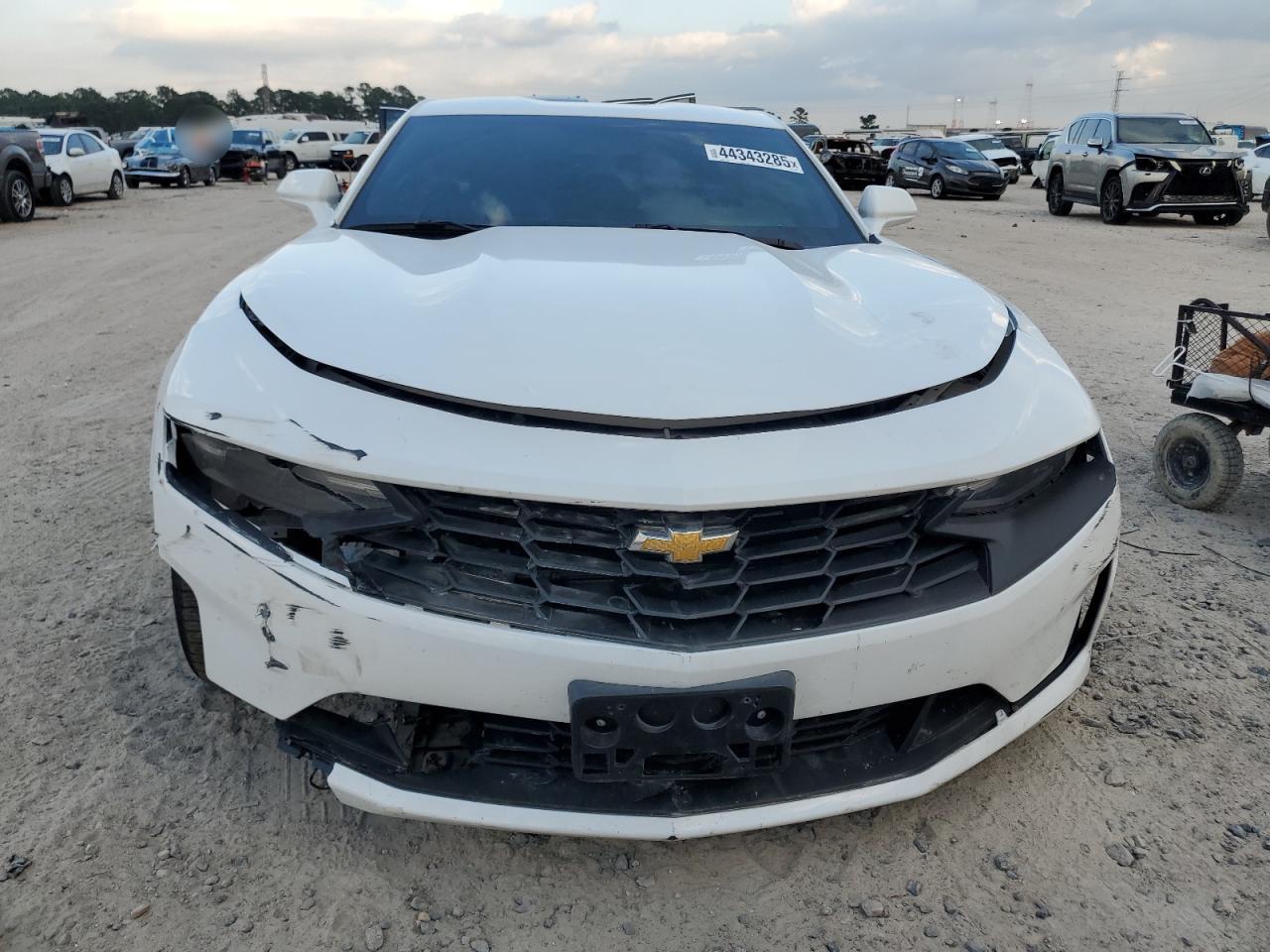 2022 Chevrolet Camaro - Image 5