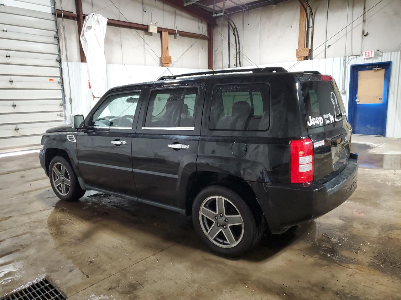 2010 Jeep Liberty (Patriot) - Image 2