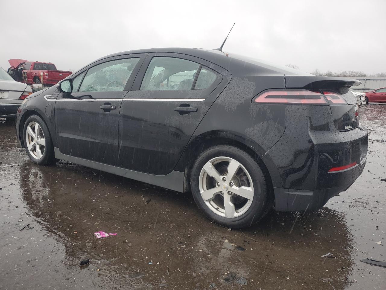 2011 Chevrolet Volt - Image 2