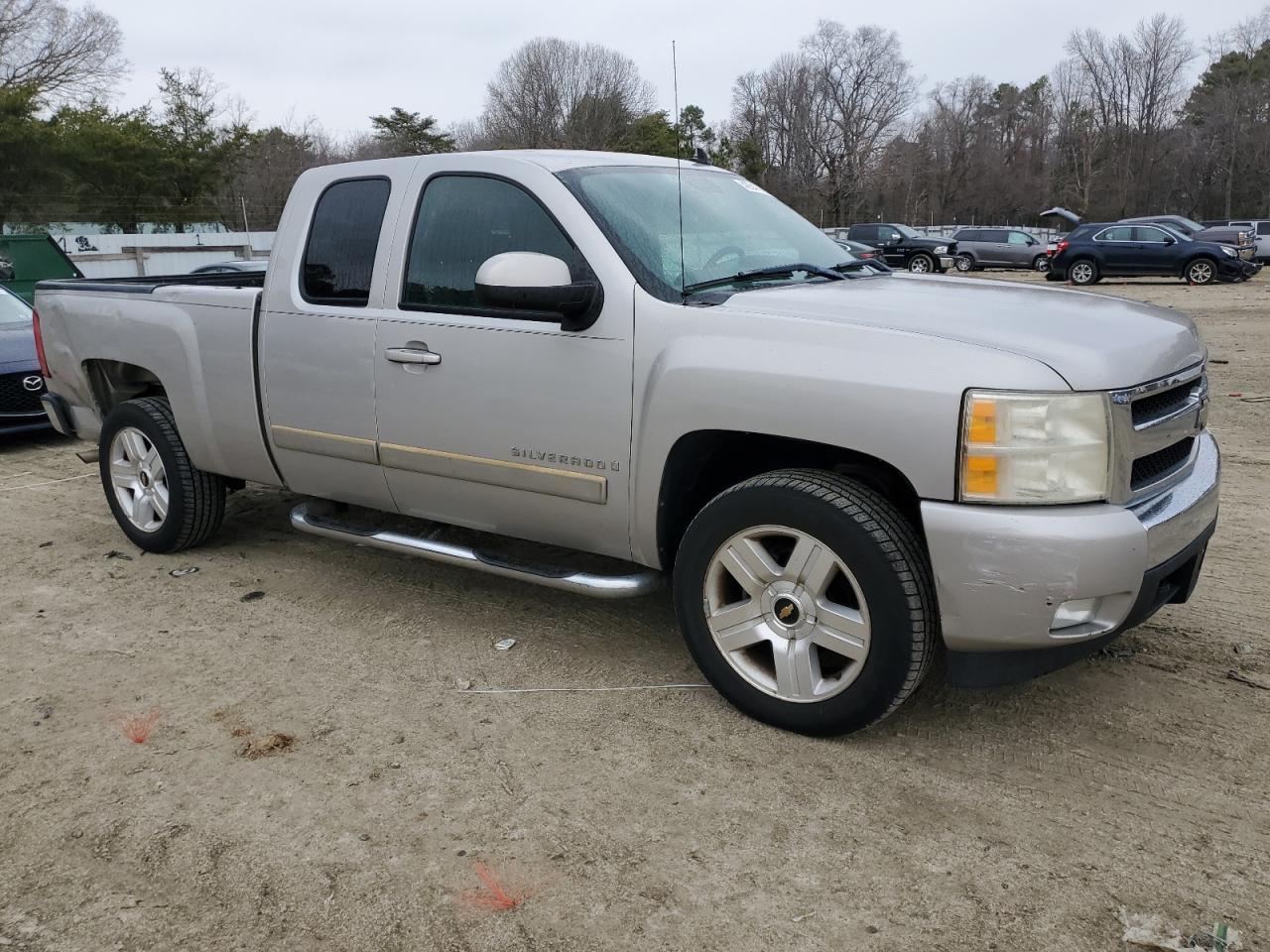 2008 Chevrolet Silverado - Image 4