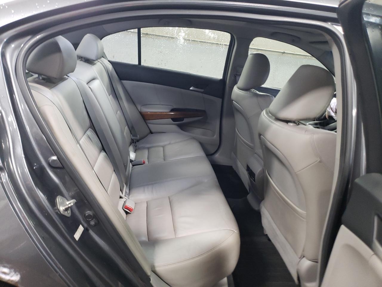 2012 Honda Accord - Image 10