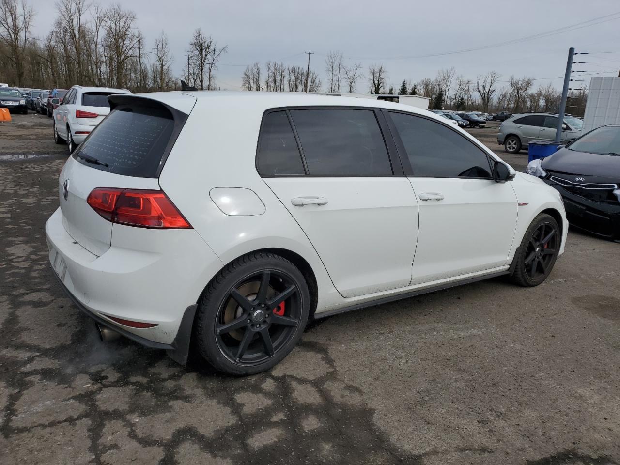 2017 Volkswagen GTI - Image 3