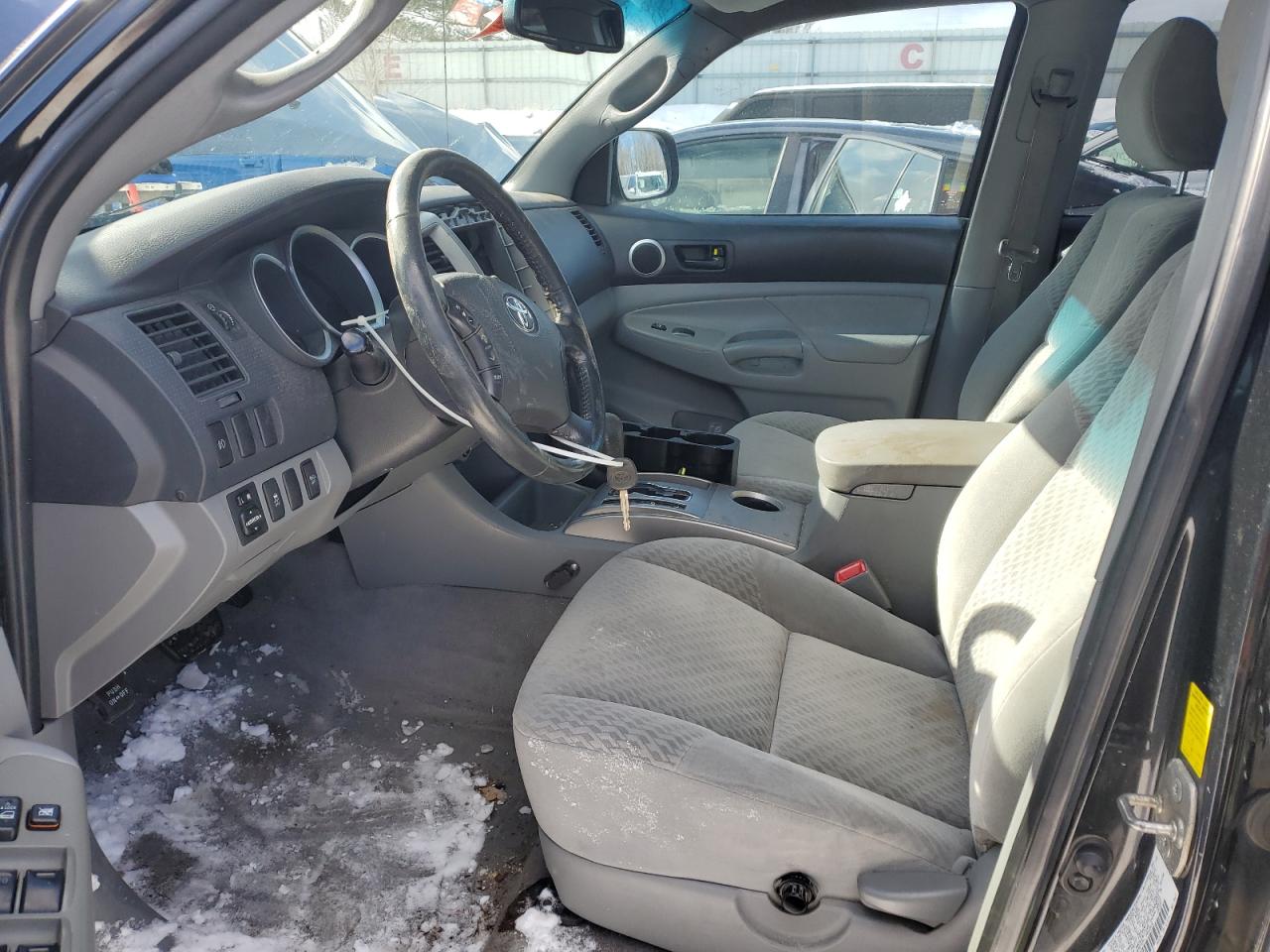 2010 Toyota Tacoma - Image 7