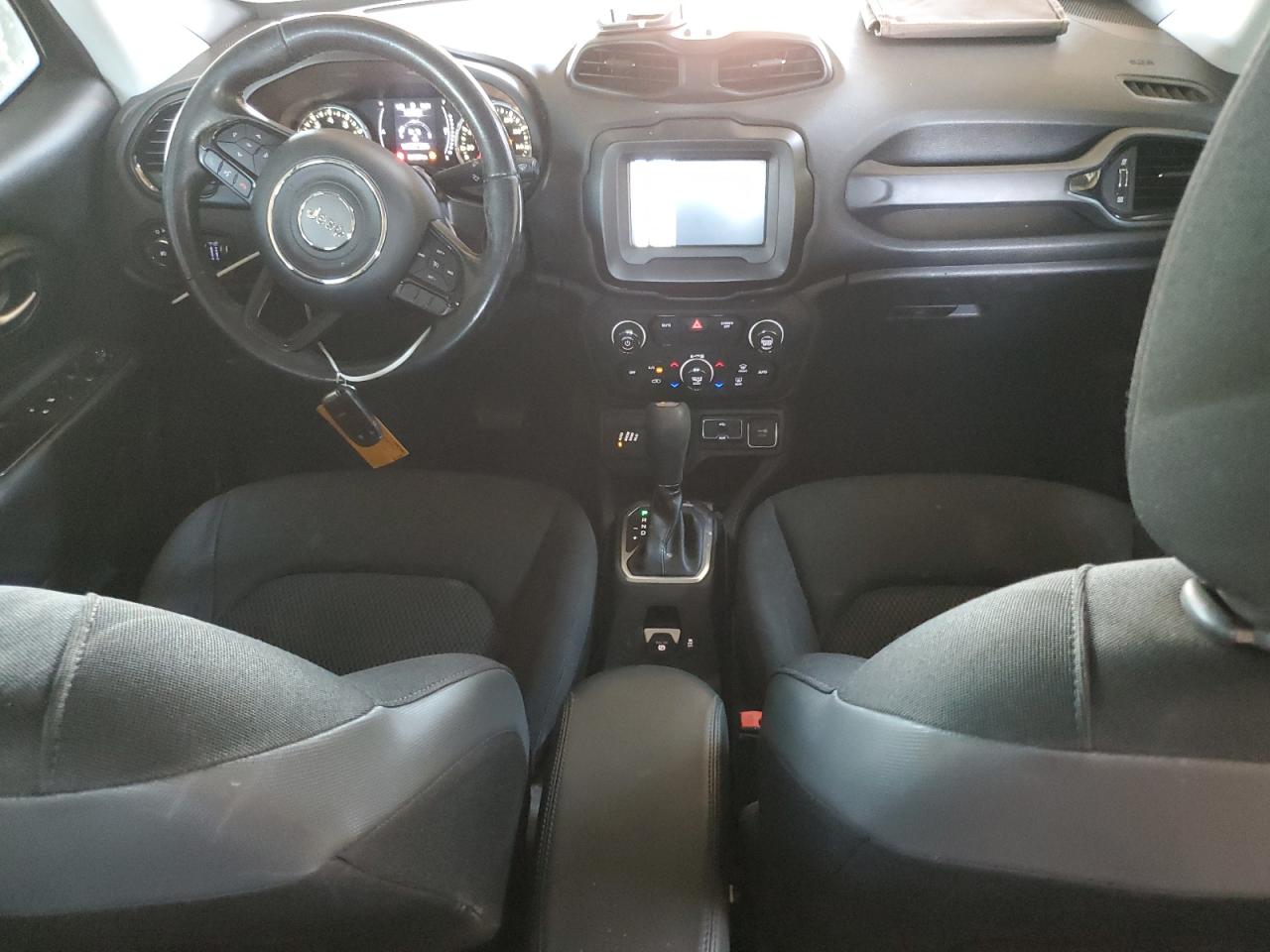 2018 Jeep Renegade - Image 8
