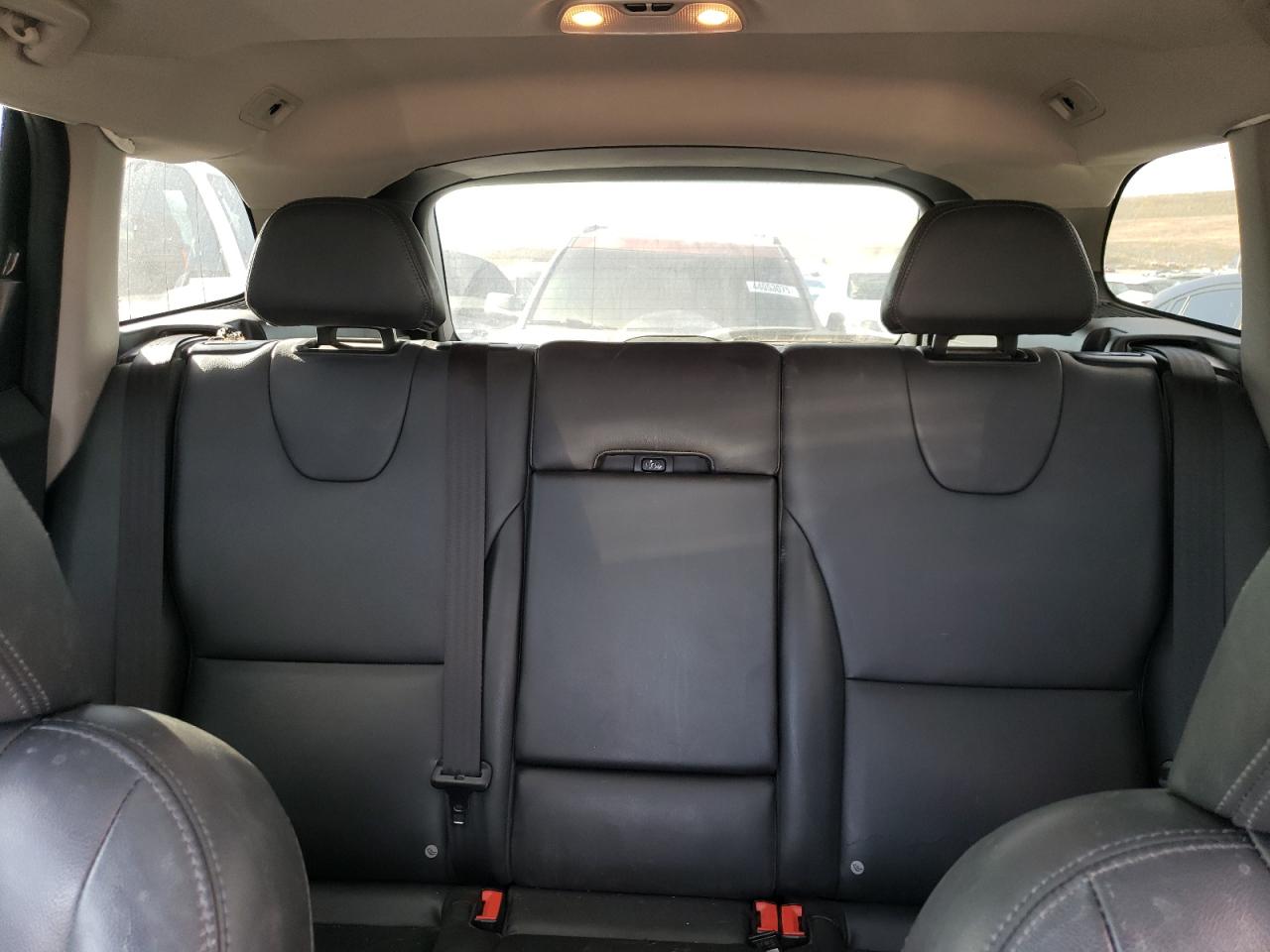 2017 Volvo XC60 - Image 10